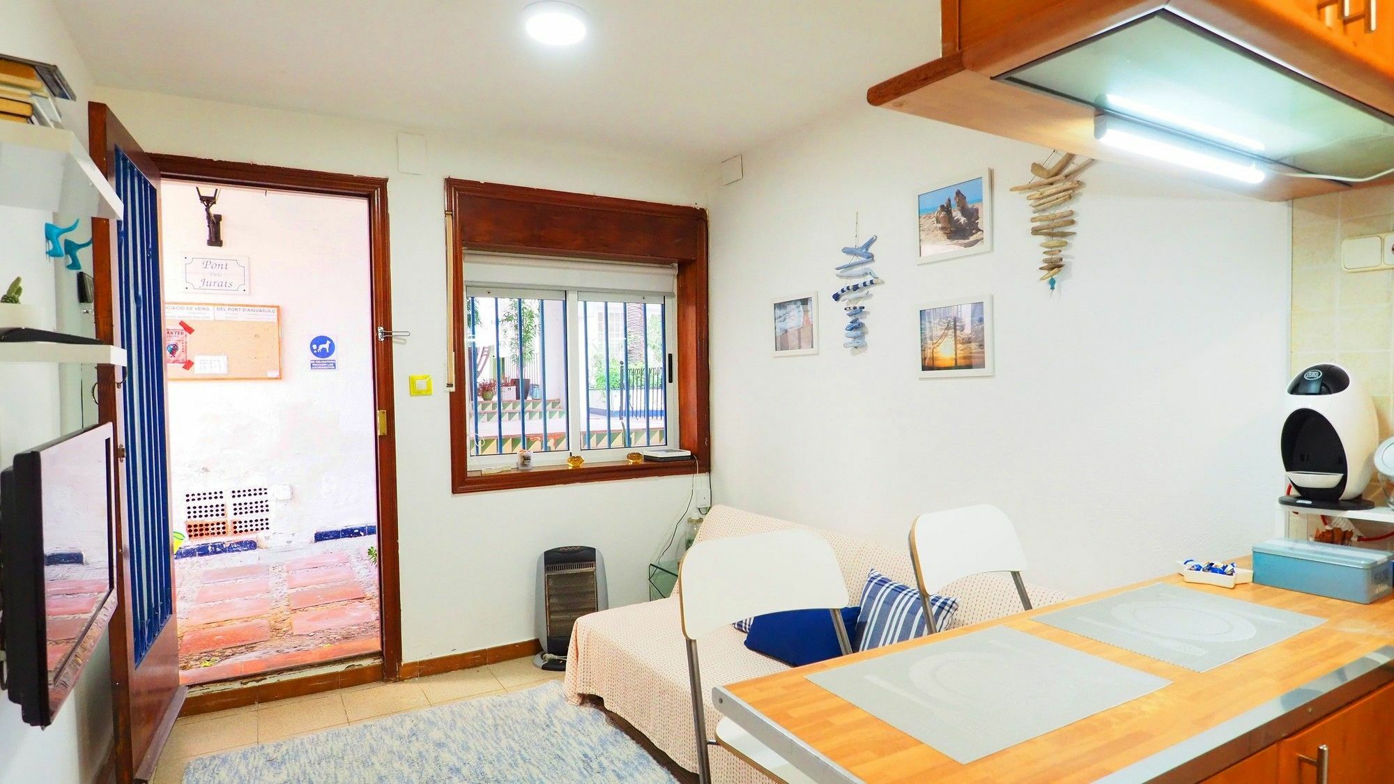 Calafat Apartment By Hello Apartments Сиджес Экстерьер фото